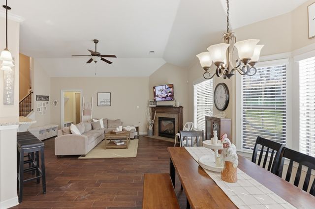 8285 FLETCHER RIDGE LN, Bartlett, TN 38133