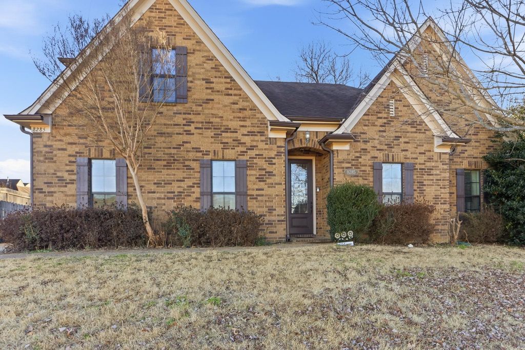 8285 FLETCHER RIDGE LN, Bartlett, TN 38133