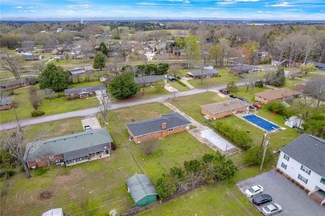 313 Rhodehaven Drive, Anderson, SC 29625