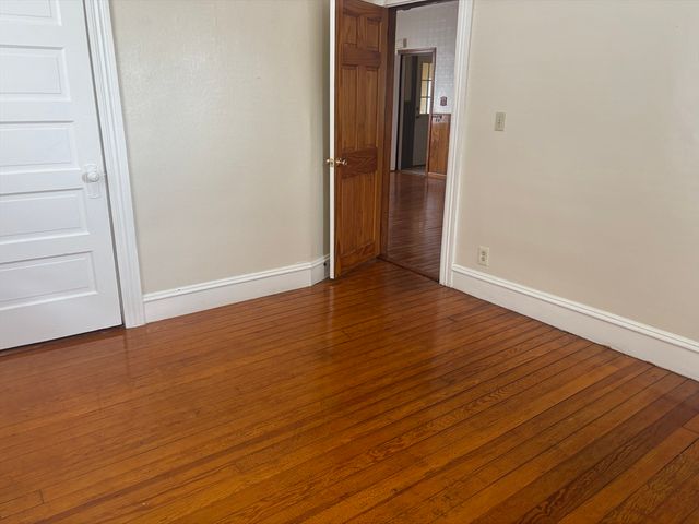 87 Smith, Fall River, MA 02721