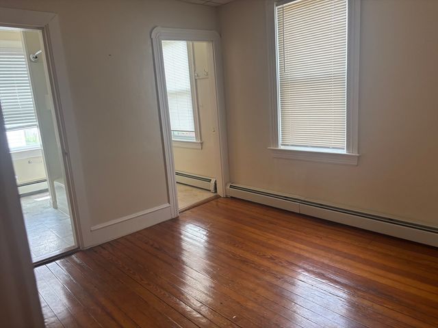 87 Smith, Fall River, MA 02721