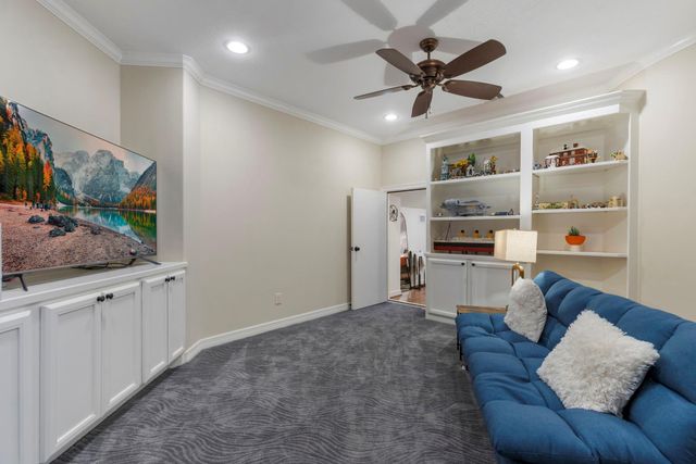 13 Pleasant Shadows Drive, Spring, TX 77389