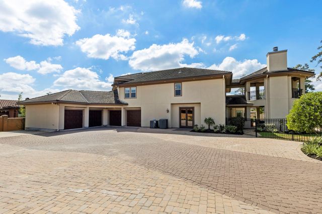 13 Pleasant Shadows Drive, Spring, TX 77389