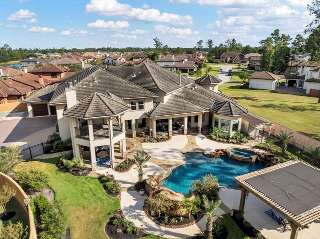 13 Pleasant Shadows Drive, Spring, TX 77389