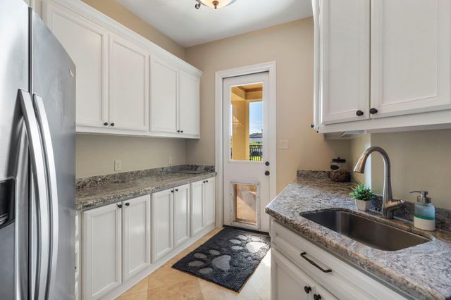 13 Pleasant Shadows Drive, Spring, TX 77389