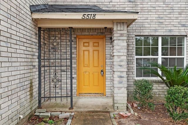 5518 Rio Alamo Street, Rosharon, TX 77583