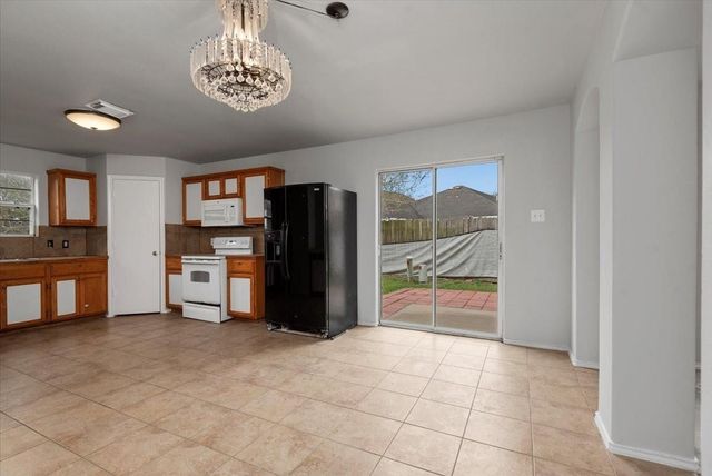 5518 Rio Alamo Street, Rosharon, TX 77583