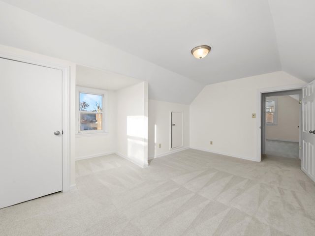 2433 S 17th Avenue, Broadview, IL 60155