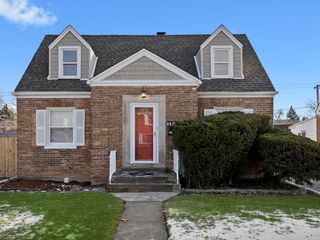 2433 S 17th Avenue, Broadview, IL 60155