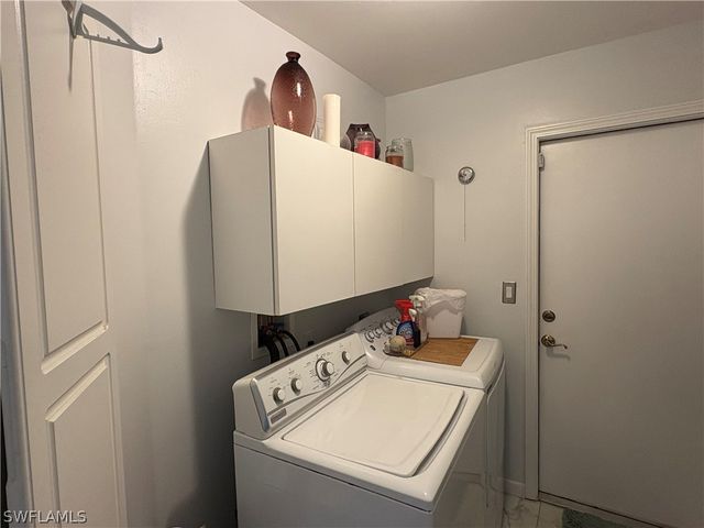 2500 Lee ST, Naples, FL 34112