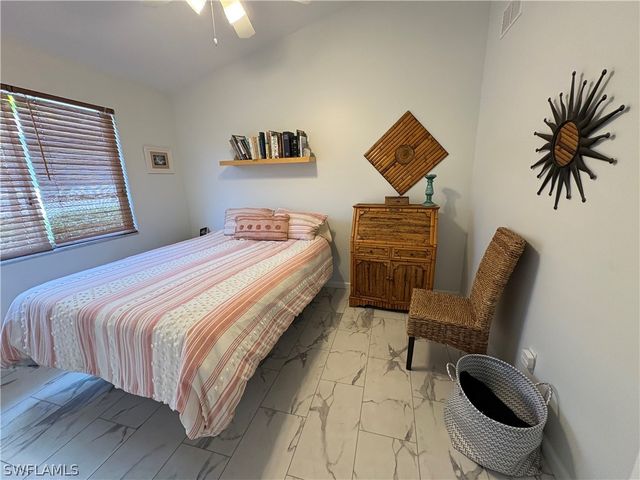 2500 Lee ST, Naples, FL 34112