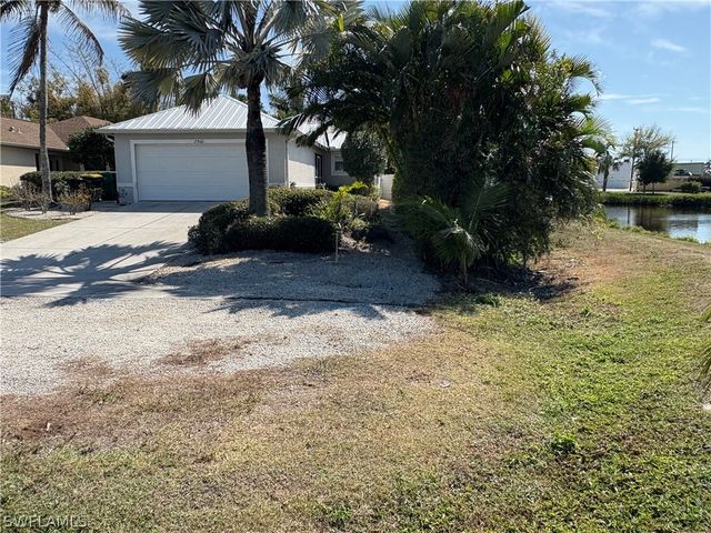 2500 Lee ST, Naples, FL 34112