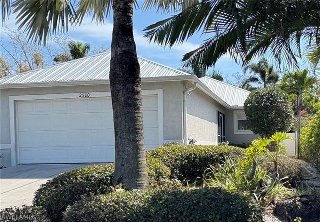 2500 Lee ST, Naples, FL 34112