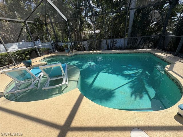 2500 Lee ST, Naples, FL 34112