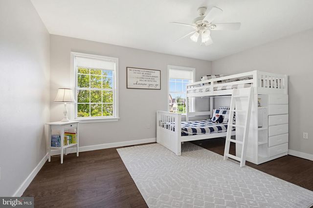 40 JEWEL DR, Mount Joy, PA 17552