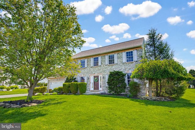 40 JEWEL DR, Mount Joy, PA 17552