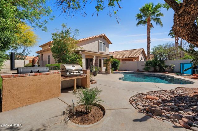 1683 W MAPLEWOOD Street, Chandler, AZ 85286