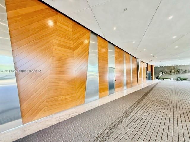 68 SE 6th Street 2707, Miami, FL 33131