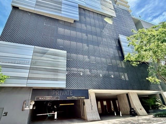 68 SE 6th Street 2707, Miami, FL 33131