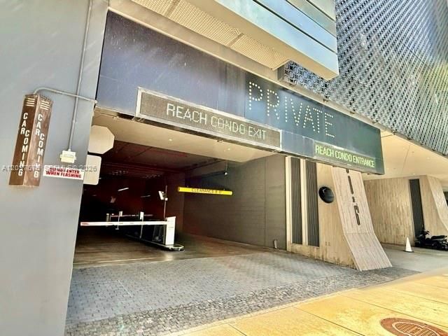 68 SE 6th Street 2707, Miami, FL 33131