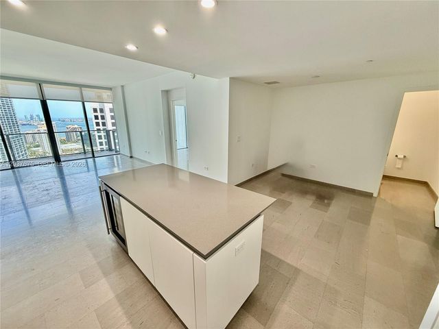 68 SE 6th Street 2707, Miami, FL 33131