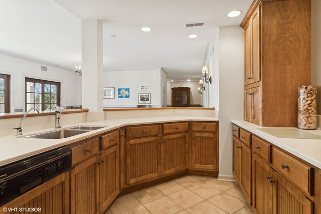 65 ROUND BARN Road, Barrington Hills, IL 60010
