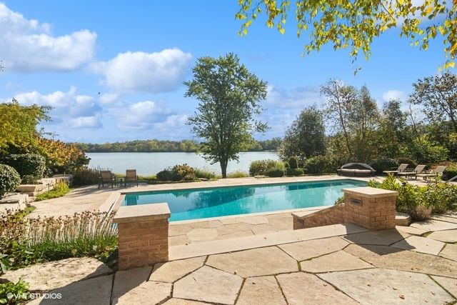65 ROUND BARN Road, Barrington Hills, IL 60010