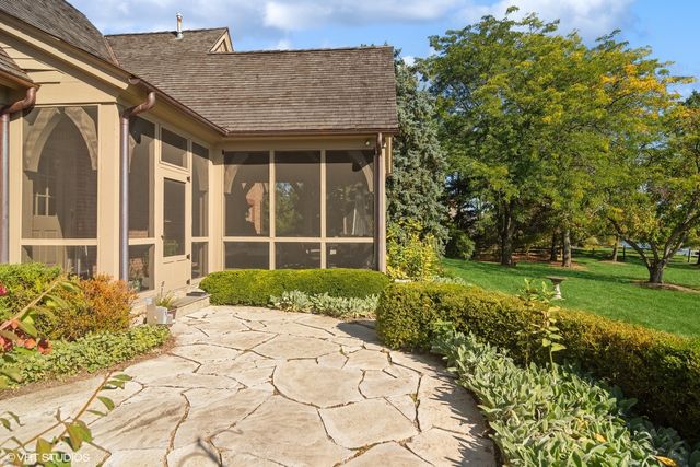 65 ROUND BARN Road, Barrington Hills, IL 60010