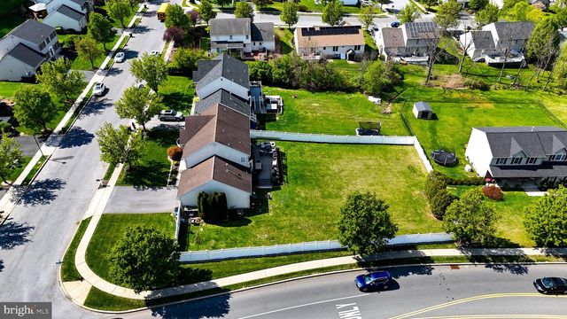 4961 DUNHAM DR, Reading, PA 19606