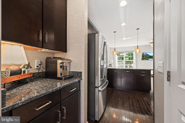 25333 WAKESTONE PARK TER, Chantilly, VA 20152