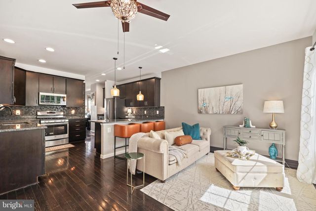 25333 WAKESTONE PARK TER, Chantilly, VA 20152