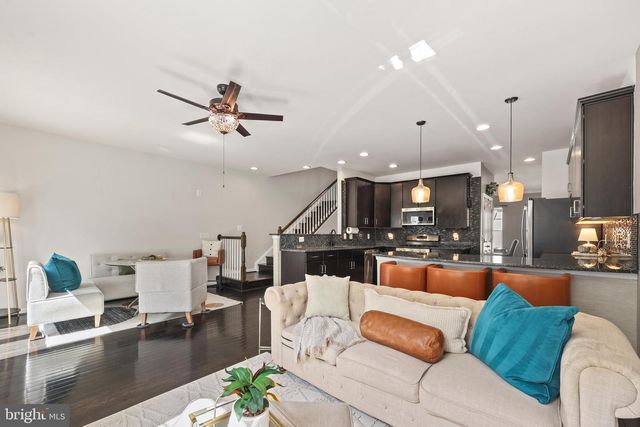 25333 WAKESTONE PARK TER, Chantilly, VA 20152