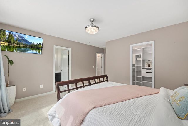25333 WAKESTONE PARK TER, Chantilly, VA 20152