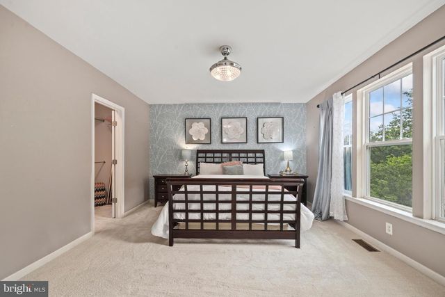 25333 WAKESTONE PARK TER, Chantilly, VA 20152