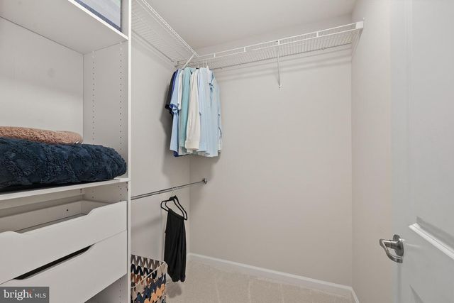 25333 WAKESTONE PARK TER, Chantilly, VA 20152