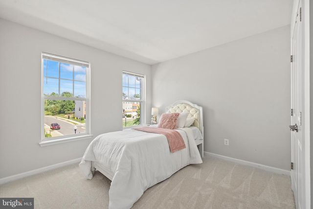 25333 WAKESTONE PARK TER, Chantilly, VA 20152