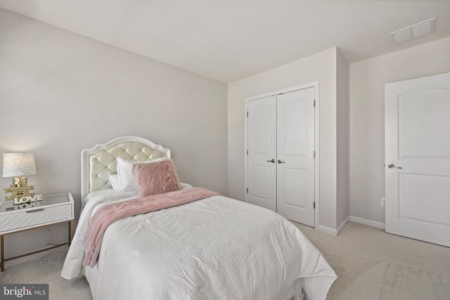 25333 WAKESTONE PARK TER, Chantilly, VA 20152