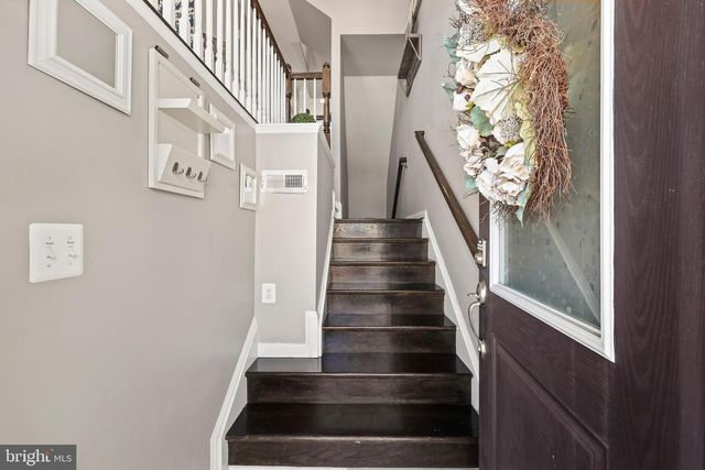 25333 WAKESTONE PARK TER, Chantilly, VA 20152