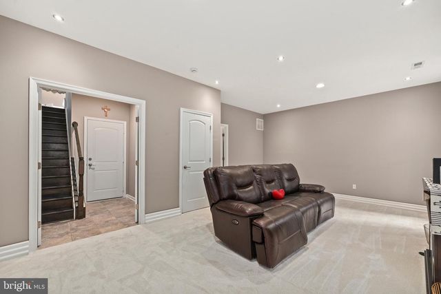 25333 WAKESTONE PARK TER, Chantilly, VA 20152