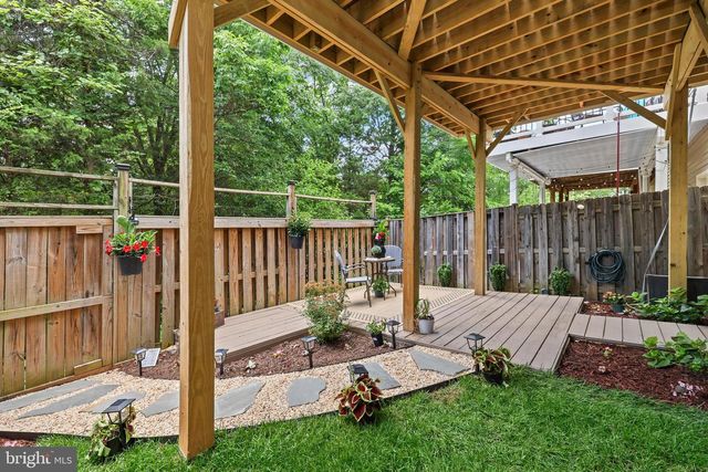 25333 WAKESTONE PARK TER, Chantilly, VA 20152