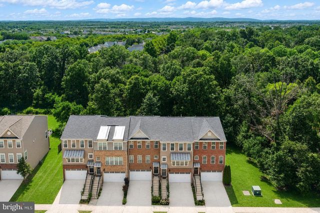 25333 WAKESTONE PARK TER, Chantilly, VA 20152