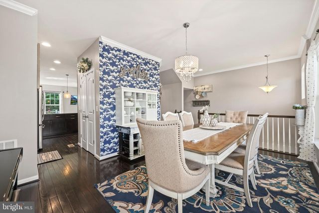 25333 WAKESTONE PARK TER, Chantilly, VA 20152