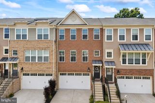 25333 WAKESTONE PARK TER, Chantilly, VA 20152