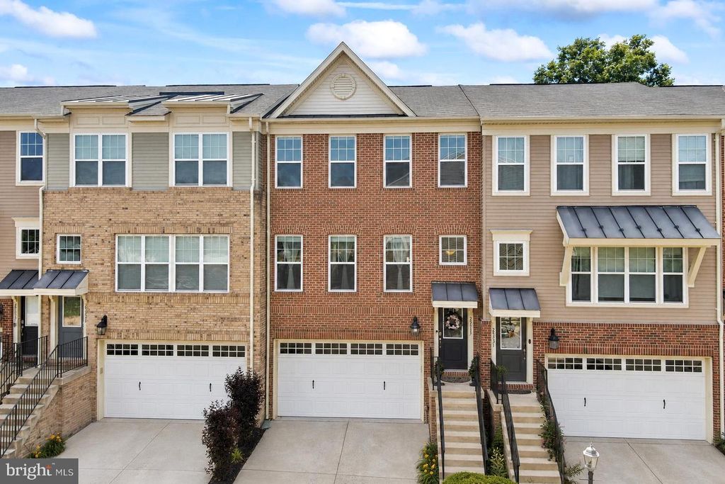 25333 WAKESTONE PARK TER, Chantilly, VA 20152