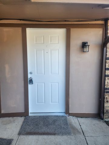 3900 Camelot Street D, Denton, TX 76209