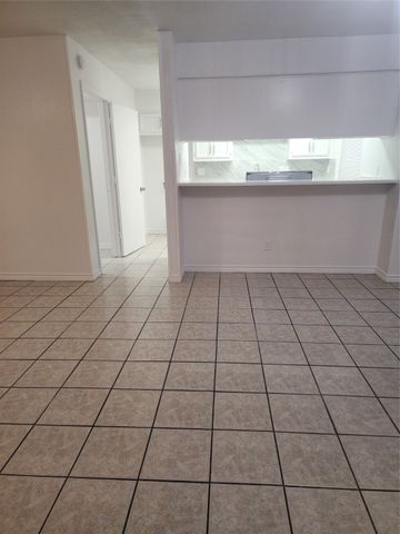 3900 Camelot Street D, Denton, TX 76209