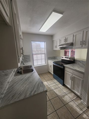 3900 Camelot Street D, Denton, TX 76209