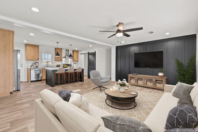 2354 Stevens Rd, Somerset, TX 78069