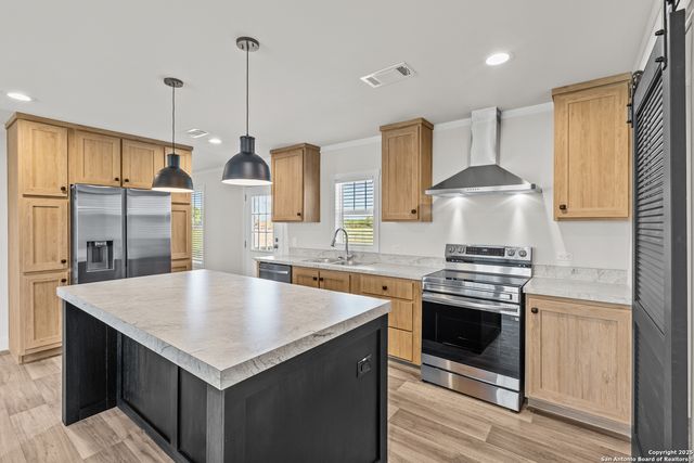 2354 Stevens Rd, Somerset, TX 78069