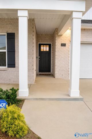 18876 Wicklow Circle, Athens, AL 35613